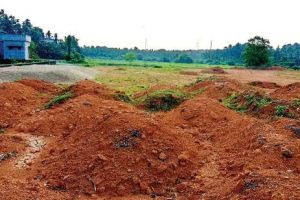 ചെറുവാടി ഖിലാഫത്ത് സ്റ്റേഡിയം നവീകരണം അനിശ്ചിതത്വത്തിൽ: മാസങ്ങളായി പ്രവൃത്തി മുടങ്ങി