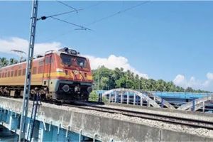 മൂരാട് പുതിയ റെയിൽവേപ്പാലം കമ്മീഷൻ ചെയ്തു: തീവണ്ടികൾ ഓടിത്തുടങ്ങി