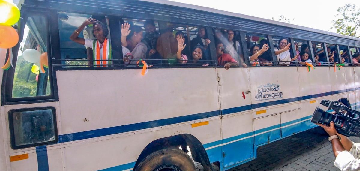 'സാരി വിതരണം നടത്തുമെന്ന പ്രചാരണം അടിസ്ഥാനരഹിതം': KSRTC ചെയർമാൻ