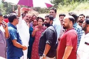 മുക്കാളിയിലെ മണ്ണിടിച്ചിൽ: അപകടഭീഷണിയിലായ വീടുകൾ സംരക്ഷിക്കാൻ താലൂക്ക് തലത്തിൽ തീരുമാനം