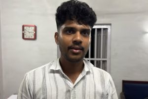 കാൽനട യാത്രക്കാരിയായ വയോധികയുടെ സ്വർണമാല പൊട്ടിച്ചു, പ്രതിയെ പിന്തുടർന്ന് പിടികൂടി പൊലീസ്