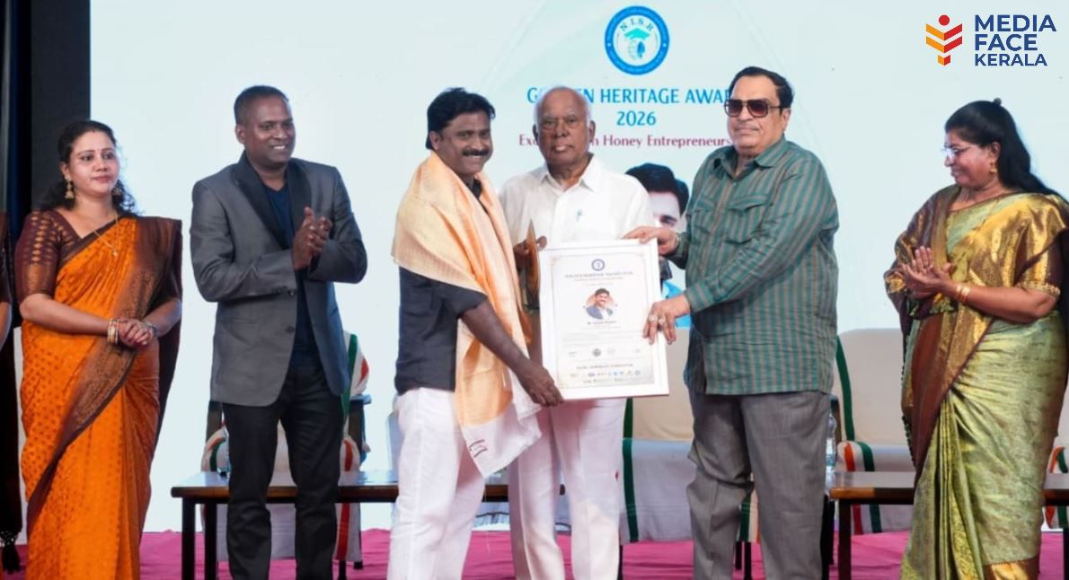 ഗോൾഡൻ ഹെറിറ്റേജ് പുരസ്കാരം ഉസ്മാൻ മദാരി ഏറ്റുവാങ്ങി