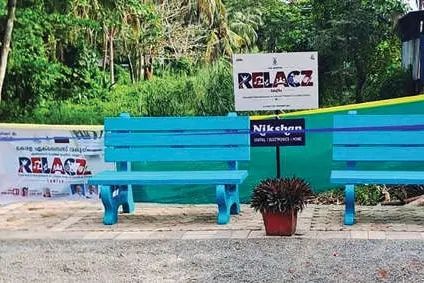 കാടുമൂടിയ വഴിയോരം ഇനി എക്‌സൈസിന്റെ ‘റിലാക്‌സ്’ കേന്ദ്രം; വടകരയിൽ ജനകീയ പങ്കാളിത്തത്തോടെ പുതിയ ഇടമൊരുങ്ങി
