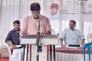 തായാട്ട് ബാലന് മഹാത്മ പുരസ്‌കാരം സമർപ്പിച്ചു
