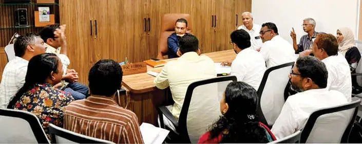കൊടുവള്ളി മണ്ഡലത്തിലെ പാലം, റോഡ് വികസനം: തടസ്സങ്ങൾ നീക്കി നിർമാണം വേഗത്തിലാക്കാൻ എം.എൽ.എ.യുടെ നിർദേശം
