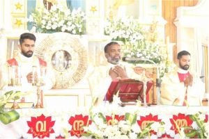 നാളുകൾ കഴിയുന്തോറും ബസലിക്കയിൽ തിരക്കേറുന്നു. : പുരുഷു ചാലക്കര