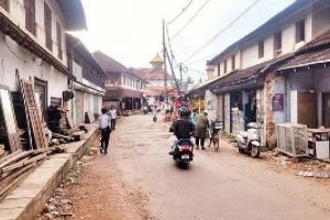 താഴെഅങ്ങാടി പൈതൃകപദ്ധതി പാതിവഴിയിൽ: നിർമാണം നീളുന്നതിൽ നാട്ടുകാരുടെ പ്രതിഷേധം ശക്തമാകുന്നു