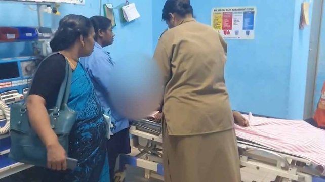 ഫോണില്‍ കളിച്ചപ്പോൾ വാട്സ്ആപ്പ് ഡിലീറ്റായി; ആറു വയസ്സുകാരിക്ക് അമ്മയുടെ ക്രൂര മർദനം