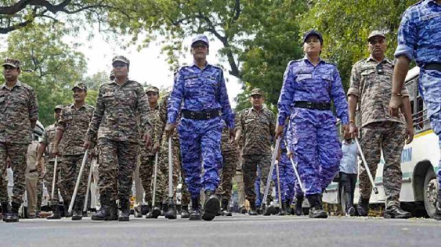 ‘മെട്രോ, റെയില്‍ സര്‍വീസ് മുടക്കരുത്’; ജീവനും സ്വാതന്ത്ര്യവും പ്രധാനമെന്ന് സുപ്രീംകോടതി