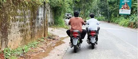 കുട്ടികളുടെ ഇലക്‌ട്രിക് സ്‌കൂട്ടർ ഉപയോഗം: അപകടഭീഷണിയെന്ന് ആക്ഷേപം ശക്തമാകുന്നു