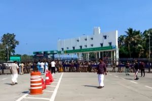 നാട്ടികയിലെ ടോൾപിരിവിന് ഇടക്കാല സ്റ്റേ ഇല്ല; ടോൾ നിർത്താനാകില്ലെന്ന് ദേശീയപാത അതോറിറ്റി ഹൈക്കോടതിയിൽ