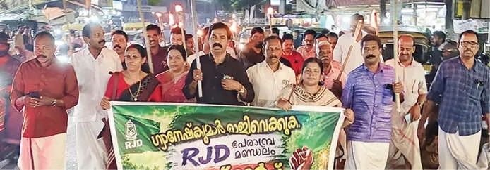 പേരാമ്പ്രയിലും ബാലുശ്ശേരിയിലും ഡൽഹി സമരത്തിന് ഐക്യദാർഢ്യം; വിവിധ സംഘടനകളുടെ നേതൃത്വത്തിൽ പ്രതിഷേധങ്ങൾ സംഘടിപ്പിച്ചു