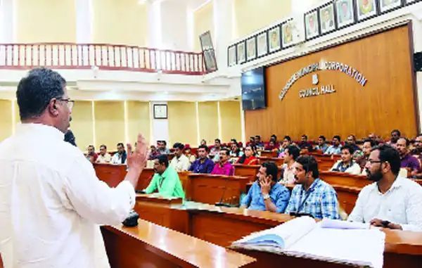 കോഴിക്കോട്: നിർമ്മലം പുതുയുഗ ശുചിത്വ കേരളം ക്യാമ്പയിനുമായി കോഴിക്കോട് കോർപ്പറേഷൻ; വിപുലമായ പ്രവർത്തന പദ്ധതികൾക്ക് തുടക്കം