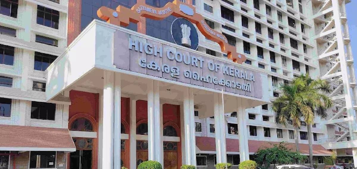 നെടുമ്പാശ്ശേരി മിനി കൂപ്പർ അപകടം: റോഡുകളിലെ അമിതവേഗതയിൽ ആശങ്ക പ്രകടിപ്പിച്ച് ഹൈക്കോടതി