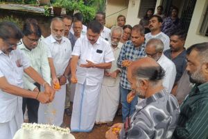 പി .പി.റിനേഷിനെ ചാലക്കര ദേശം അനുസ്‌മരിച്ചു.