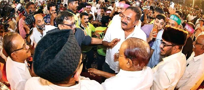 മോദി ഭരണകൂടത്തെ താഴെയിറക്കാനുള്ള പോരാട്ടം: ‘ജന്തർമന്തർ’ സമരത്തിൽ പ്രകാശ്‌രാജ്