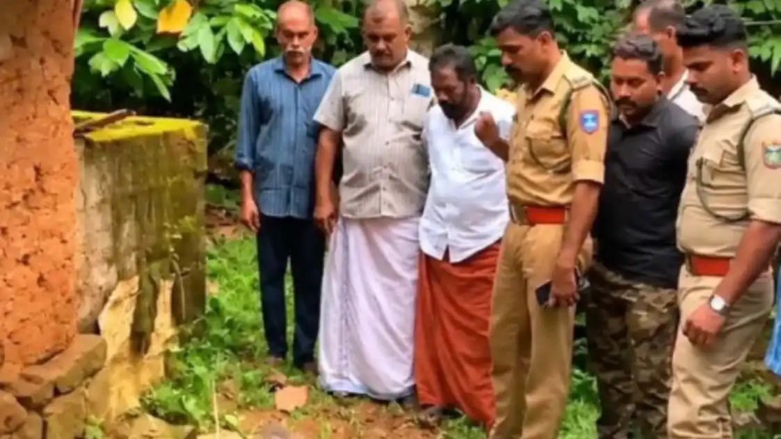 തുഷാരഗിരിയില്‍ പുലിയുടെ സാന്നിധ്യമെന്ന് സംശയം; വളര്‍ത്തുനായയെ കടിച്ചുകൊന്ന നിലയില്‍