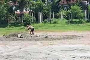 കാലിക്കറ്റ് ട്രേഡ് സെന്റർ ഭൂമിയിൽ അനധികൃത നികത്തൽ: വില്ലേജ് ഓഫീസർ സ്റ്റോപ്പ് മെമ്മോ നൽകി